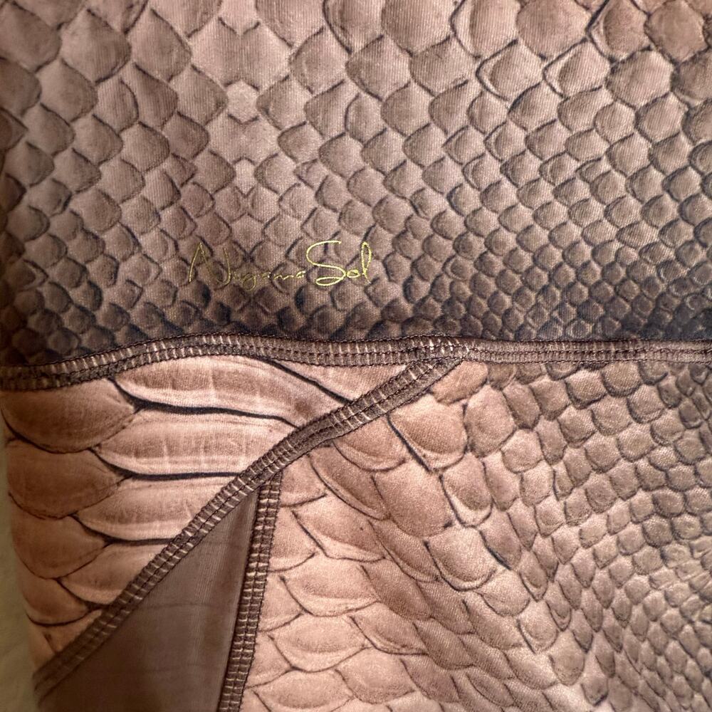 Niyama Sol Croc High Waisted Slice Leggings - Picture 3 of 4